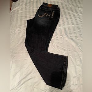 Maurice’s 20W Regular Mid Rise Slim Boot